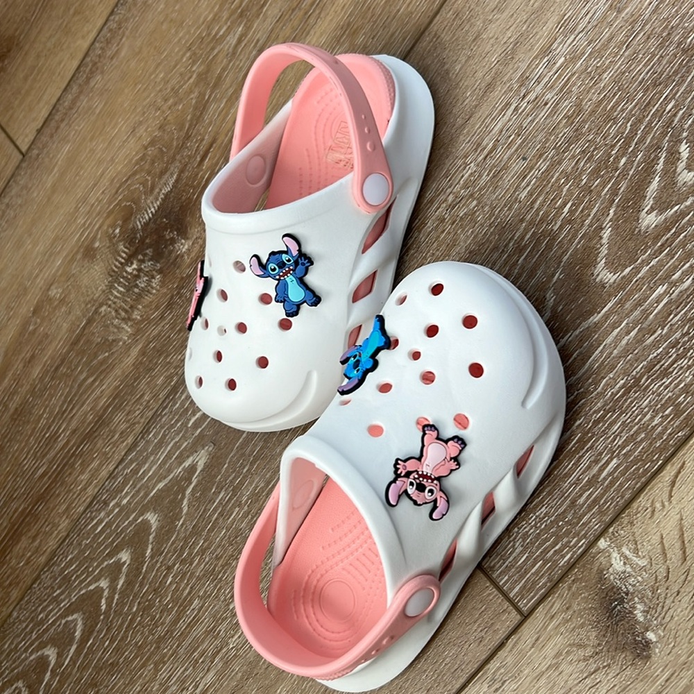 Girl stitch and angel clogs